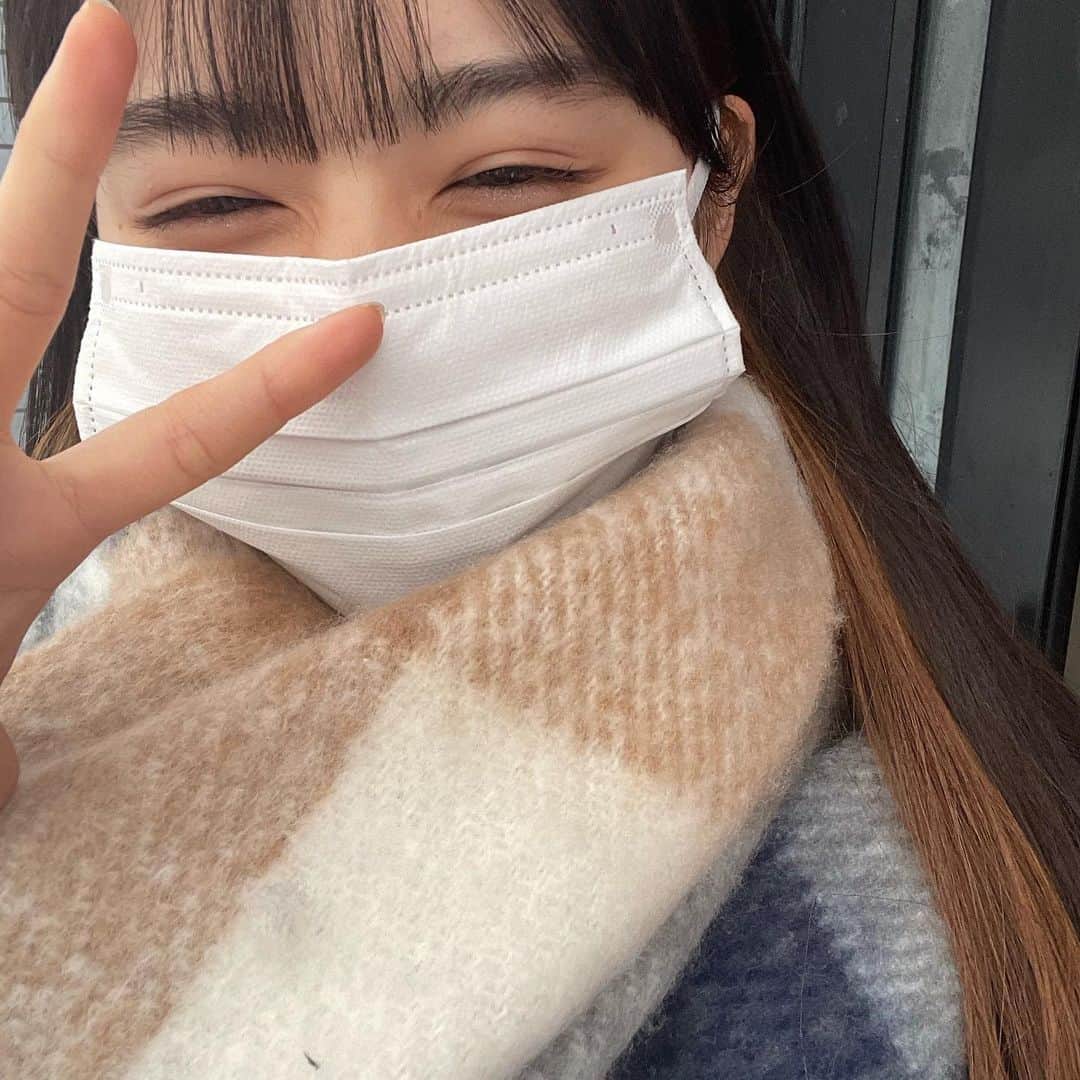 豊島心桜さんのインスタグラム写真 - (豊島心桜Instagram)「． ぴす 最近2度寝はまだしも3度寝してしまいます。 寒さのせいにしてます。☃️」1月9日 20時19分 - cocorotoyoshima_official