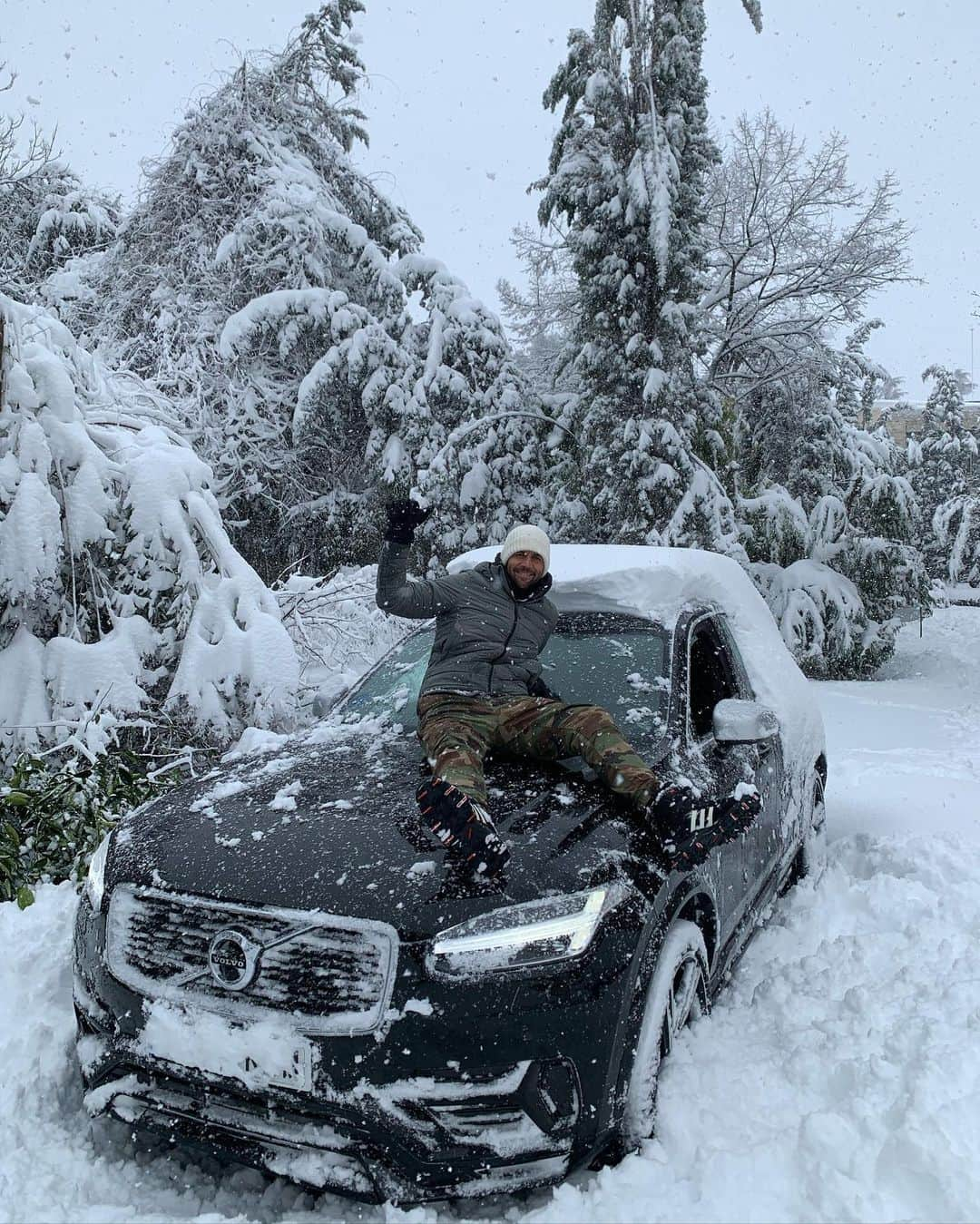 フェルナンド・ベルダスコさんのインスタグラム写真 - (フェルナンド・ベルダスコInstagram)「Hay que disfrutar la nieve ❄️ tanto como disfrutamos del sol ☀️😎😁」1月9日 20時23分 - ferverdasco