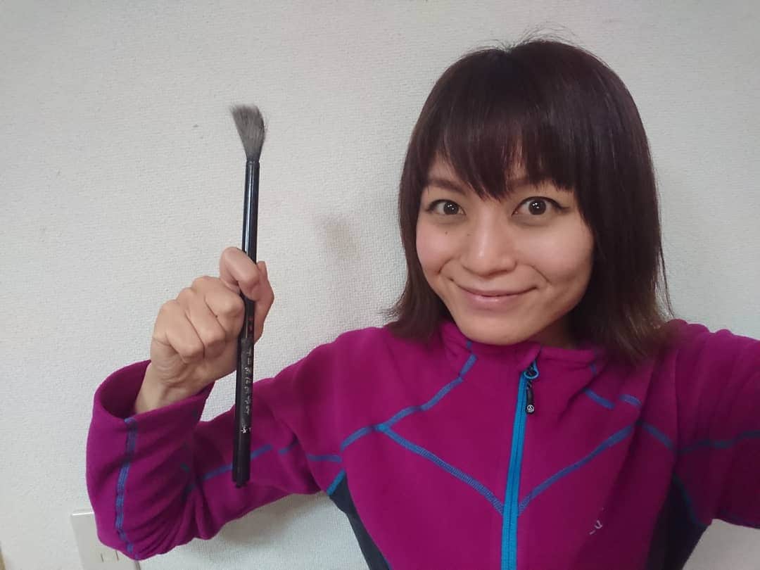 桜花のインスタグラム：「夜は冷えますね みなさん暖かくお過ごしください🍀  【桜花のハピピンマウンテン🗻】  更新しました🐱🌷2021年の抱負を書き初めです！🌷ぜひごらんください🍀 チャンネル登録もしてくださると喜びチョモランマ級です！🌷 新年も信念つらぬきマウンテン〜！  プロフィールからYouTube飛べます✨ https://t.co/3kcFqoYYMk  #書き初め  #ハピピンマウンテン #桜花のハピピンマウンテン  #書道  #文字  #和 #YouTube  #更新しました」