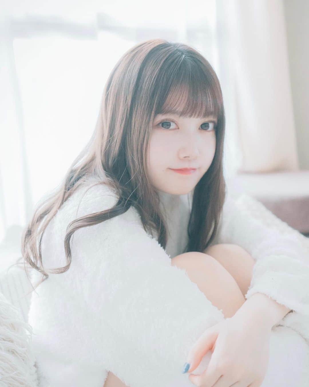 戸川栞那のインスタグラム：「【お知らせ🌱】  この度、Portradeさんにて電子版写真集を発売させて頂くことになりました😳🌸 今までSNSに載せてこなかったような雰囲気のとがわが盛り沢山です…🙊♡ プロフィール欄のリンクから購入出来ます！ いつも応援して下さっている皆様にも、まだ私のことよく知らないよーって方にもぜひ手に取って頂きたいです☺️  #ミスコン #写真集 #lfl #フォトブック #ファーストフォトブック #ポートレート #portrait #portrade #photography #銀座 #おうちじかん #部屋着 #部屋着コーデ #部屋着女子 #パジャマ #パジャマコーデ #パジャマ女子 #ジェラートピケ #ジェラピケ」