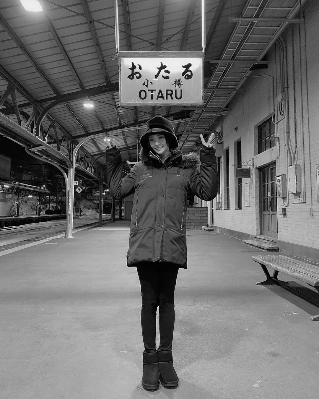 石川マリーさんのインスタグラム写真 - (石川マリーInstagram)「． ． 急に寒くなってきて 北海道に行った時の事をふと思い出した…✴︎ ． 楽しかったなぁ〜 早くまた旅行に行けるようになるといいなぁ〜 またしばらくは "おうち時間" ですね☺︎ ． ． ． #tb #北海道」1月9日 20時45分 - marieishikawa