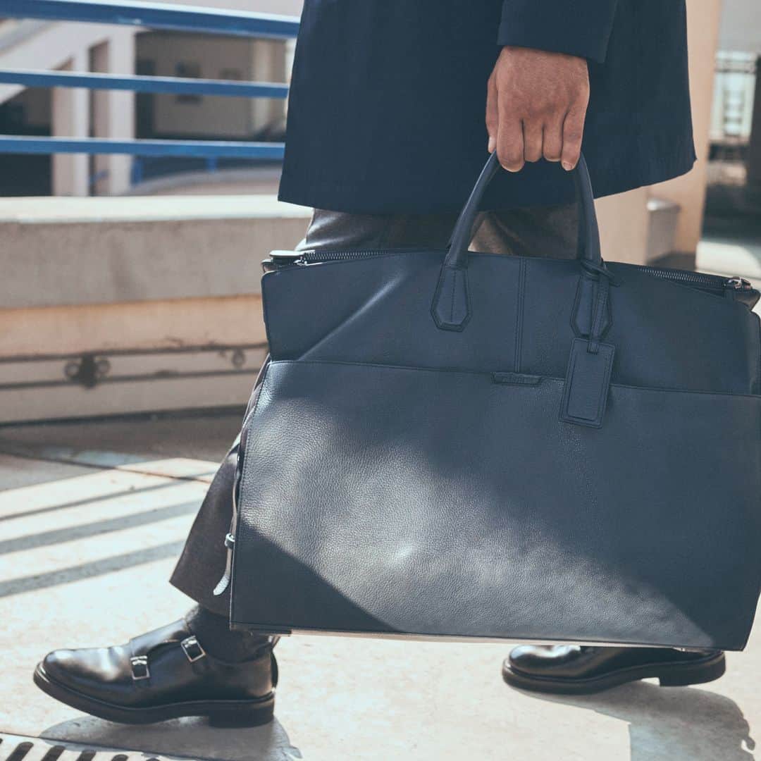 パルジレリのインスタグラム：「Find out the Pal Zileri accessories selection.⁣ #PalZileri #FW20 #EffortlessAttitude⁣ ⁣ @stefanogaluzzistudio @vankhokhlov @davebramby @marco__rossetti @giulioggv」