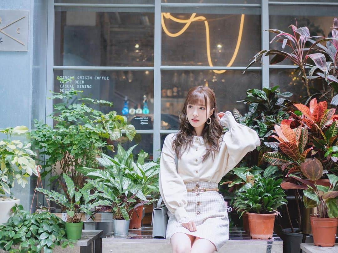 キアナのインスタグラム：「🌴🌱🌿🪴🌿🌴」