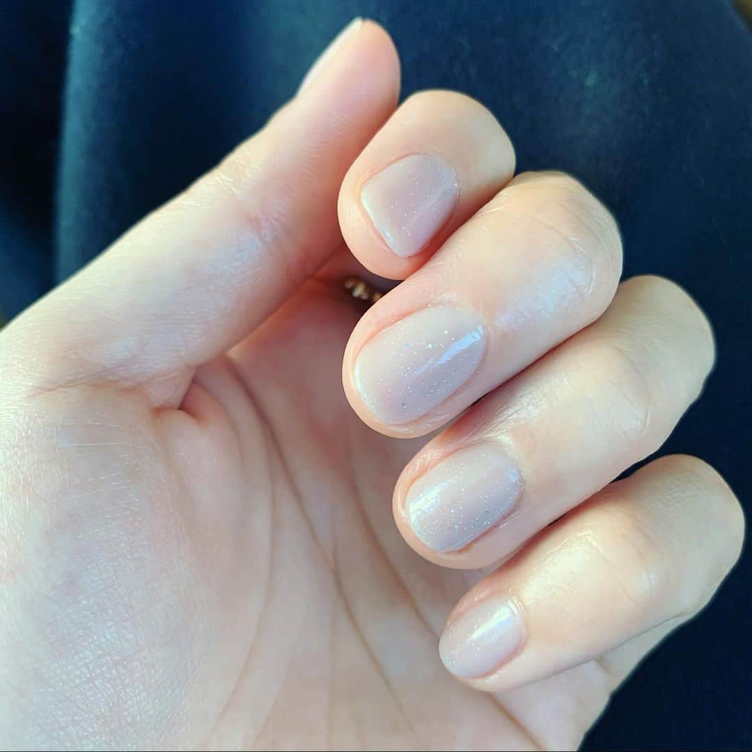 森なな子のインスタグラム：「重ね塗りしたら綺麗になるんだね☺️マニキュア。 #nails #opiinfiniteshine」