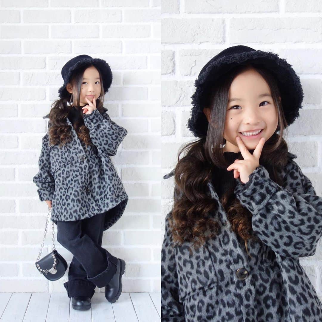 Saraのインスタグラム：「. coordinate♡ . レオパードのシャツジャケットに フレアデニムで今っぽコーデ🖤 . outer ▶︎ #zarakids  tops ▶︎ #globalwork  pants ▶︎ #zarakids  boots ▶︎ #branshes  hat ▶︎ #ciaopanictypy  bag ▶︎ #stradivarius  . #ootd #kids #kids_japan #kids_japan_ootd #kjp_ootd #kidsfahion #kidscode #kidsootd #kidswear #キッズコーデ #キッズファッション #インスタキッズ #レオパード #シャツジャケット #フレアデニム #バケットハット」