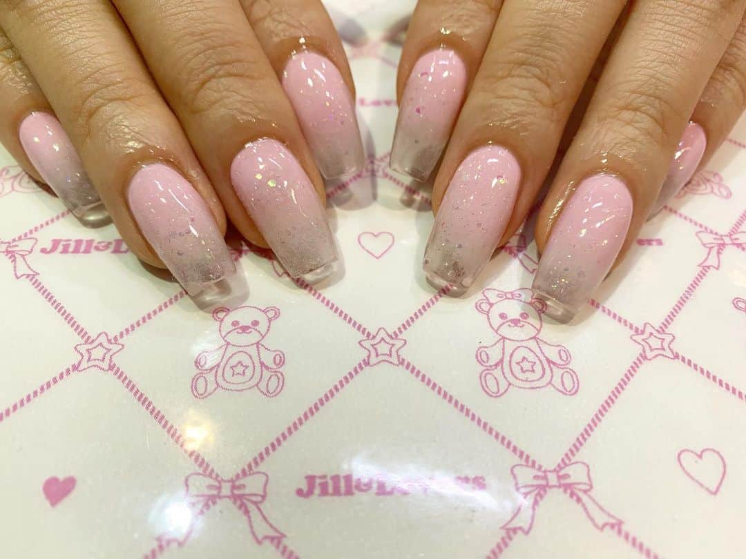 mamijinguのインスタグラム：「🍑  #jillandlovers #nail #nailart #paragel #gelneil#gel #ネイル #ネイルアート #me #look #love #かわいい」