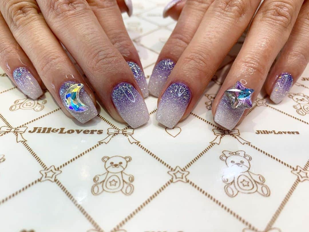 mamijinguのインスタグラム：「🌌  #jillandlovers #nail #nailart #paragel #gelneil#gel #ネイル #ネイルアート #me #look #love #かわいい」