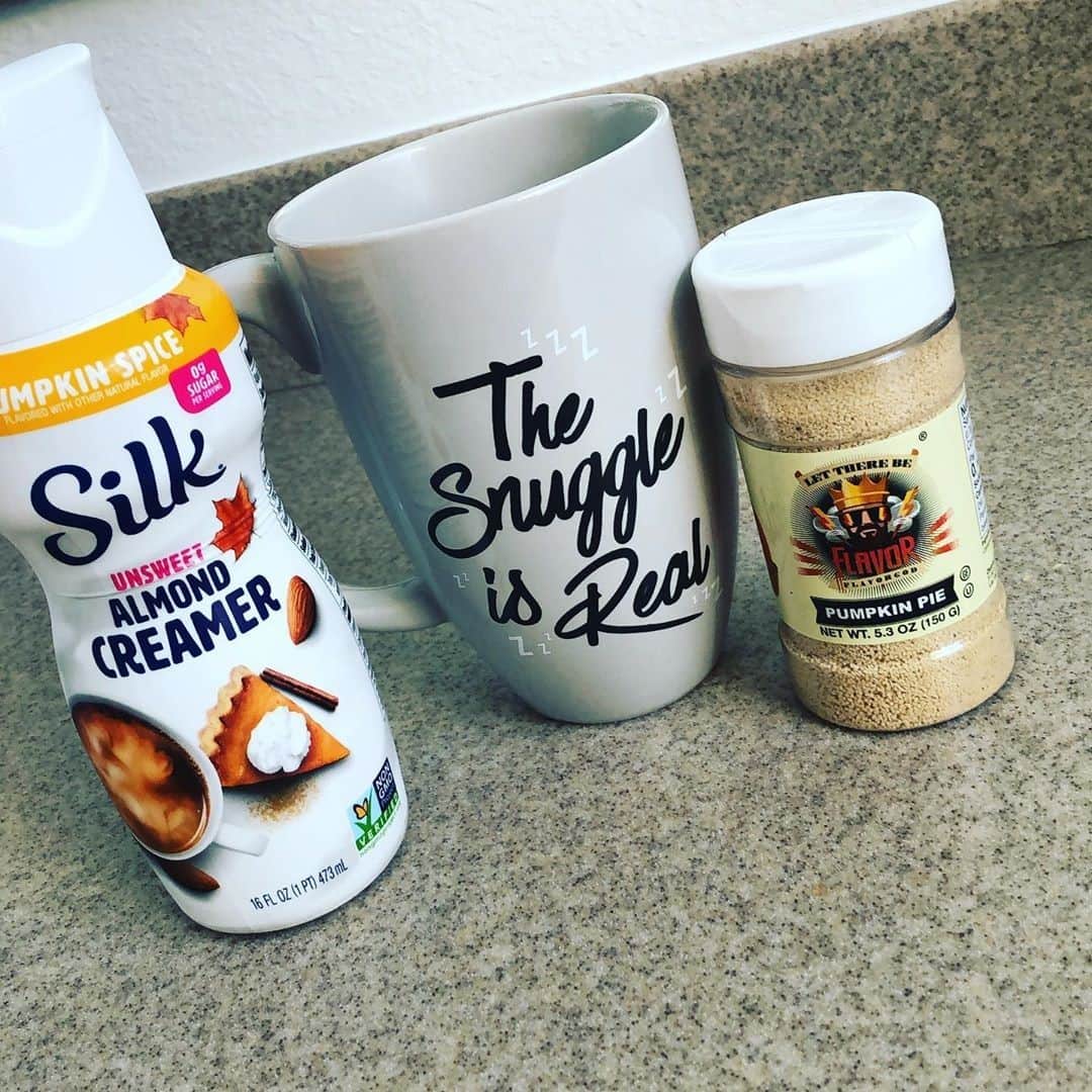 Flavorgod Seasoningsさんのインスタグラム写真 - (Flavorgod SeasoningsInstagram)「Pumpkin everything!🍂🎃⁠ .⁠ 📷: @killin_it_with_keri⁠ .⁠ Add delicious flavors to your coffee!🍂⁠ Click link in the bio -> @flavorgod⁠ www.flavorgod.com⁠ -⁠ Flavor God Seasonings are:⁠ 🎃ZERO CALORIES PER SERVING⁠ 🎃 SUGAR PER SERVING ⁠ 🎃GLUTEN FREE⁠ 🎃KETO FRIENDLY⁠ 🎃PALEO FRIENDLY⁠」1月9日 22時01分 - flavorgod
