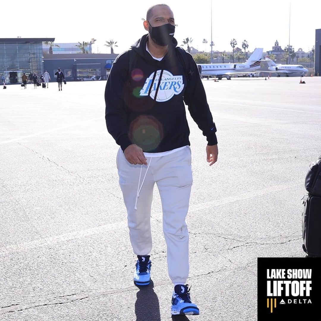 Los Angeles Lakersさんのインスタグラム写真 - (Los Angeles LakersInstagram)「Next stop: H-Town」1月10日 8時40分 - lakers