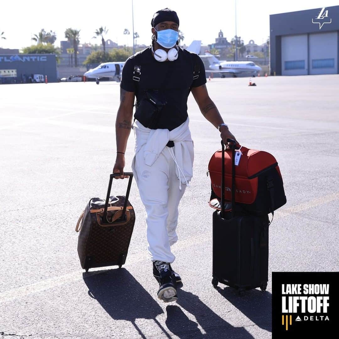 Los Angeles Lakersさんのインスタグラム写真 - (Los Angeles LakersInstagram)「Next stop: H-Town」1月10日 8時40分 - lakers