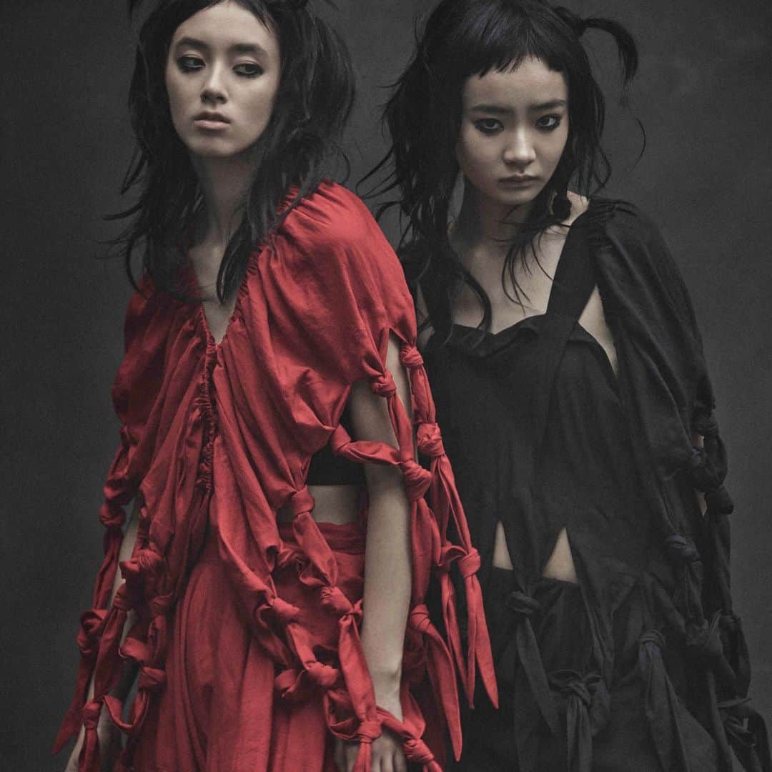 山本里美のインスタグラム：「Try on #limifeu」