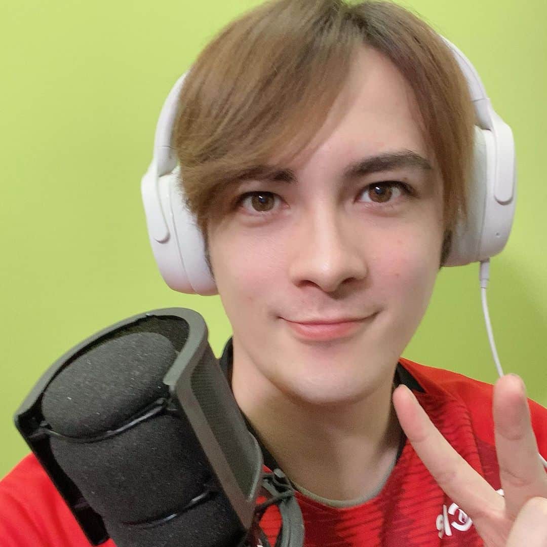 冨森ジャスティンのインスタグラム：「『バイオハザード7』の生放送、観にきてくれた方ありがとうございましたー！ シリーズ最恐はやっぱり怖かった！笑 明日もお楽しみに〜😊 まだ観てない方は僕のストーリーズを上にスワイプしてみてくださーい！ #バイオハザード7 #residentevil7 #youtubelive」