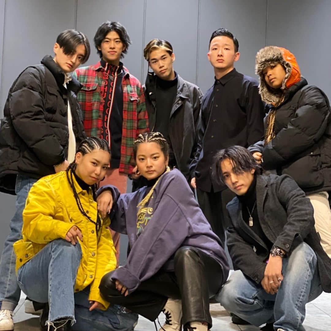 のインスタグラム：「明日🔥 dリーグ開幕します💥 @cyberagentlegit はトップバッター @dleague_official 公式アプリで18時から配信スタートします！legitは18時10分に出ます！オーディエンス投票待ってます👀是非、応援お願いします。かっこいいshowをします。楽しみにしててください。」