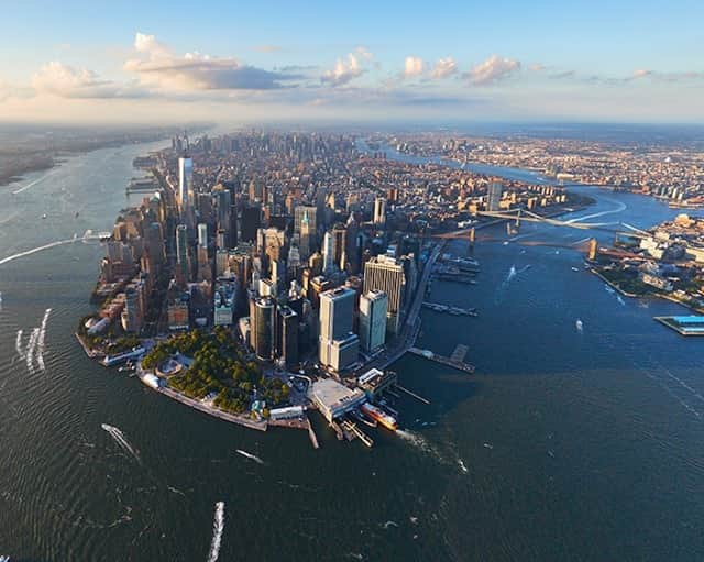 nyonairさんのインスタグラム写真 - (nyonairInstagram)「🗽Unbeatable views of Lower Manhattan! 👀 . . . . Buy Now, Schedule Later! . . . @flynyon @nyonair @nyonstudio #flynyon #nyonair #nychelicopter #helicopter #newyorkcity #nyc #nycprimeshot #manhattan #icapture_nyc #newyork_ig #ig_nycity #nycgo #blackfriday #cybermonday #flashsale #Christmas #Holidays #BoxingDay #Newyear #2021」1月10日 0時45分 - nyonair