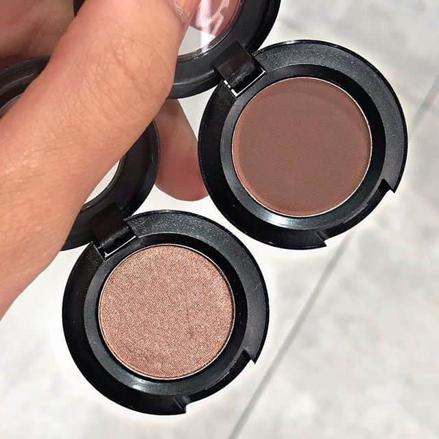 M·A·C Cosmetics UK & Irelandさんのインスタグラム写真 - (M·A·C Cosmetics UK & IrelandInstagram)「When the Jan detox starts getting old. Satisfy your sweet tooth with these chocolate-y shades⁠ ⁠ We’re craving Eyeshadows Sable & Corduroy✨⁠ 📸Show us your look by tagging #MACCosmeticsUK ⁠ ⁠ Regram @mac_yamann⁠ #MACEyeshadow #MACCosmetics #MACSable #MACCorduroy⁠」1月10日 1時02分 - maccosmeticsuk