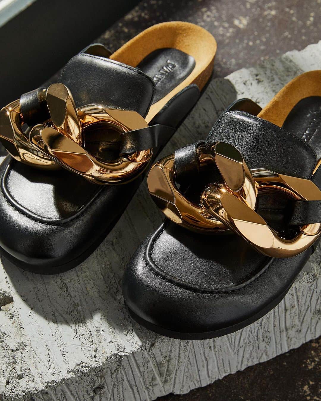 Harrodsのインスタグラム：「We see your slippers and raise you @JW_Anderson’s chunky chain loafers.  #Harrods #HarrodsFashion  Our stores are closed – but you can still shop remotely through our Personal Shopping service, and online at harrods.com.」