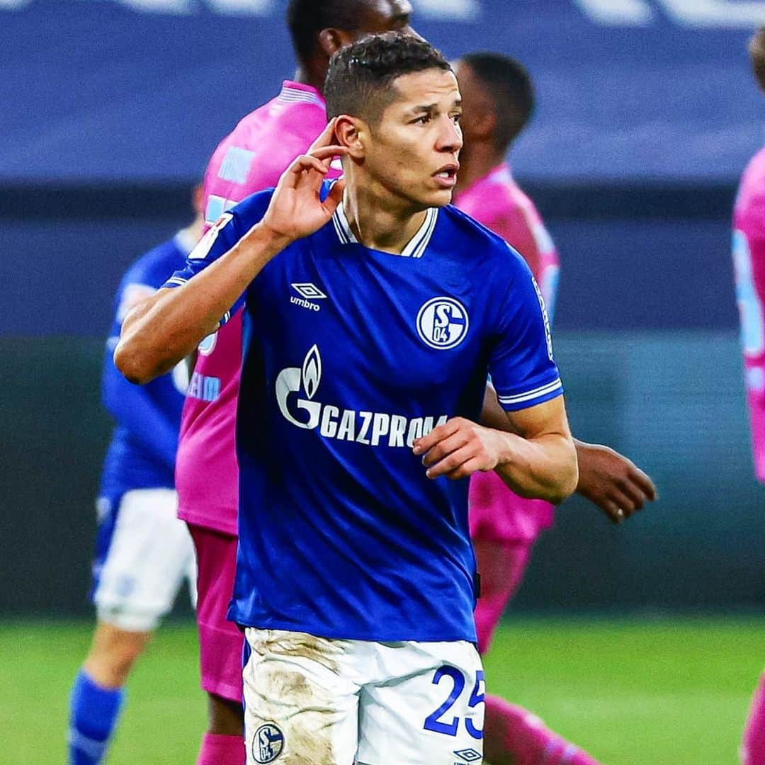 シャルケ04さんのインスタグラム写真 - (シャルケ04Instagram)「⚽ Assist zum 1:0 ⚽ Assist zum 2:0 ⚽ Assist zum 3:0 ⚽ Tor zum 4:0  . 💪🏽 @amineharit 💪🏽 . .  #S04TSG #Schalke #S04 #Matchday #Football #Soccer #Bundesliga #Knappen #WirLebenDich #🔵⚪️」1月10日 1時38分 - s04