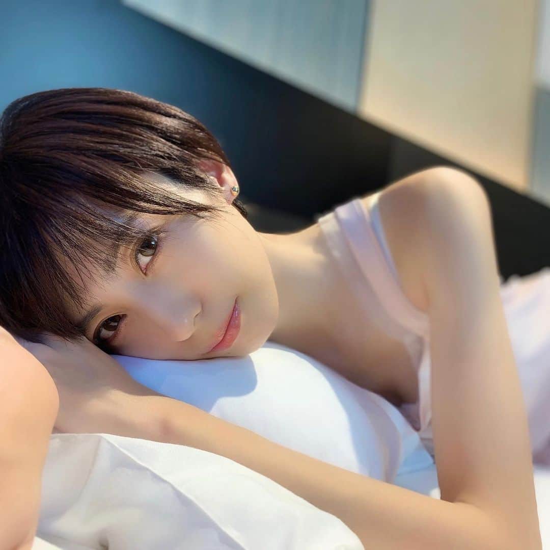 乃亜のインスタグラム：「Good night❤︎ I wish you a good day tomorrow❤︎」