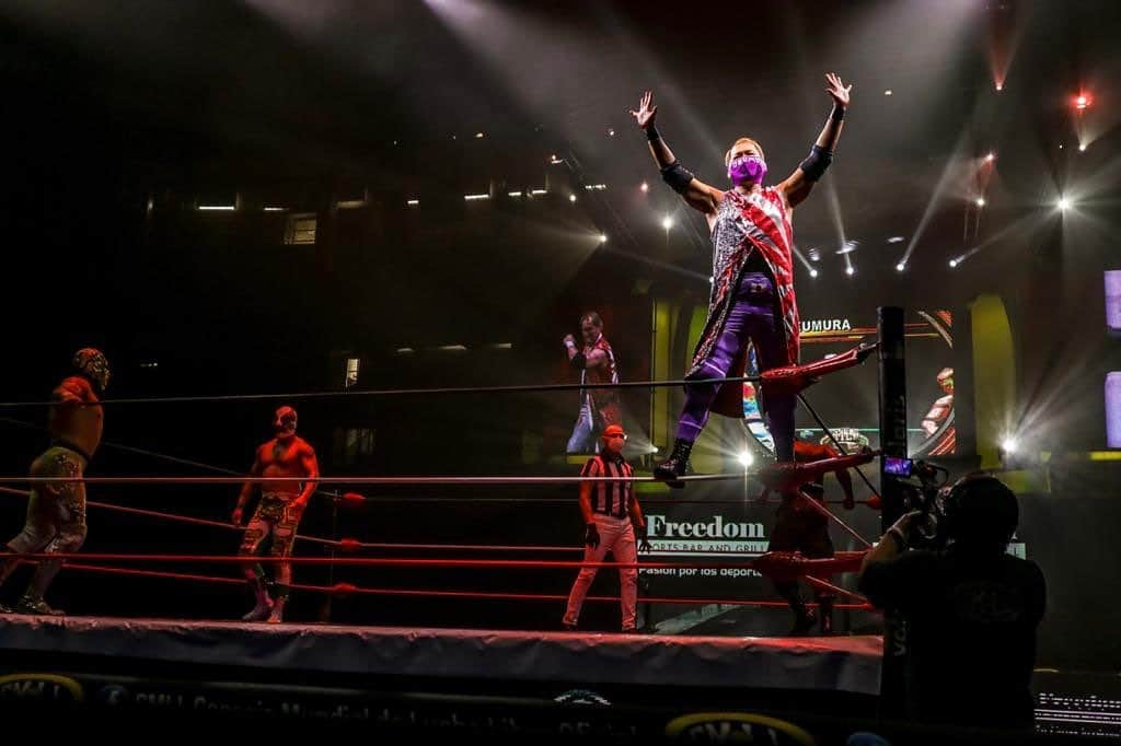 奥村茂雄さんのインスタグラム写真 - (奥村茂雄Instagram)「(C) @elfotografodelasluchas  - - #cmll #arenamexico #usacubrebocas #okumura #tifondeosaka #embajadoresdelmal」1月10日 2時19分 - okumuracmll