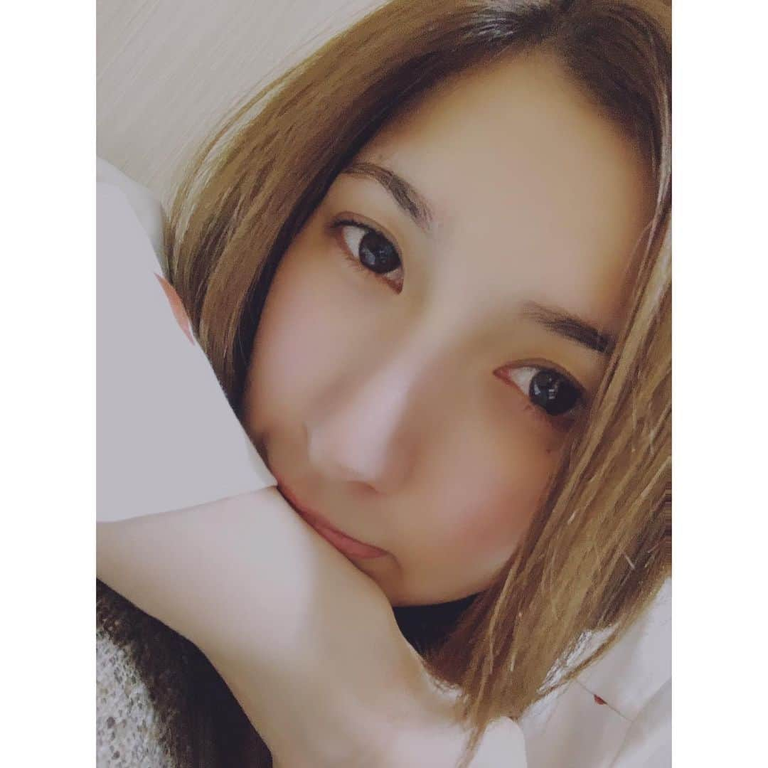 小田あさ美のインスタグラム：「#goodnight #おやすみ #sleep #talent #model #actress #グラビア #followｍe #フォローミー #nomake」