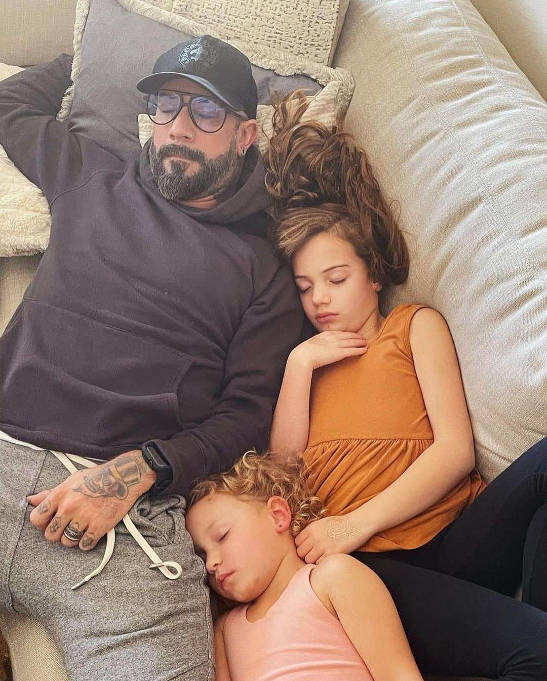 backstreetboysさんのインスタグラム写真 - (backstreetboysInstagram)「Happiest of birthdays to one of the best guys around @aj_mclean 🖤 You are so dedicated to all that you do and you’re the most loving father, husband, brother, and friend. We are so proud of all that you’ve accomplished and are so grateful to be on this journey with you. Leave some love for AJ in the comments!!!」1月10日 3時13分 - backstreetboys