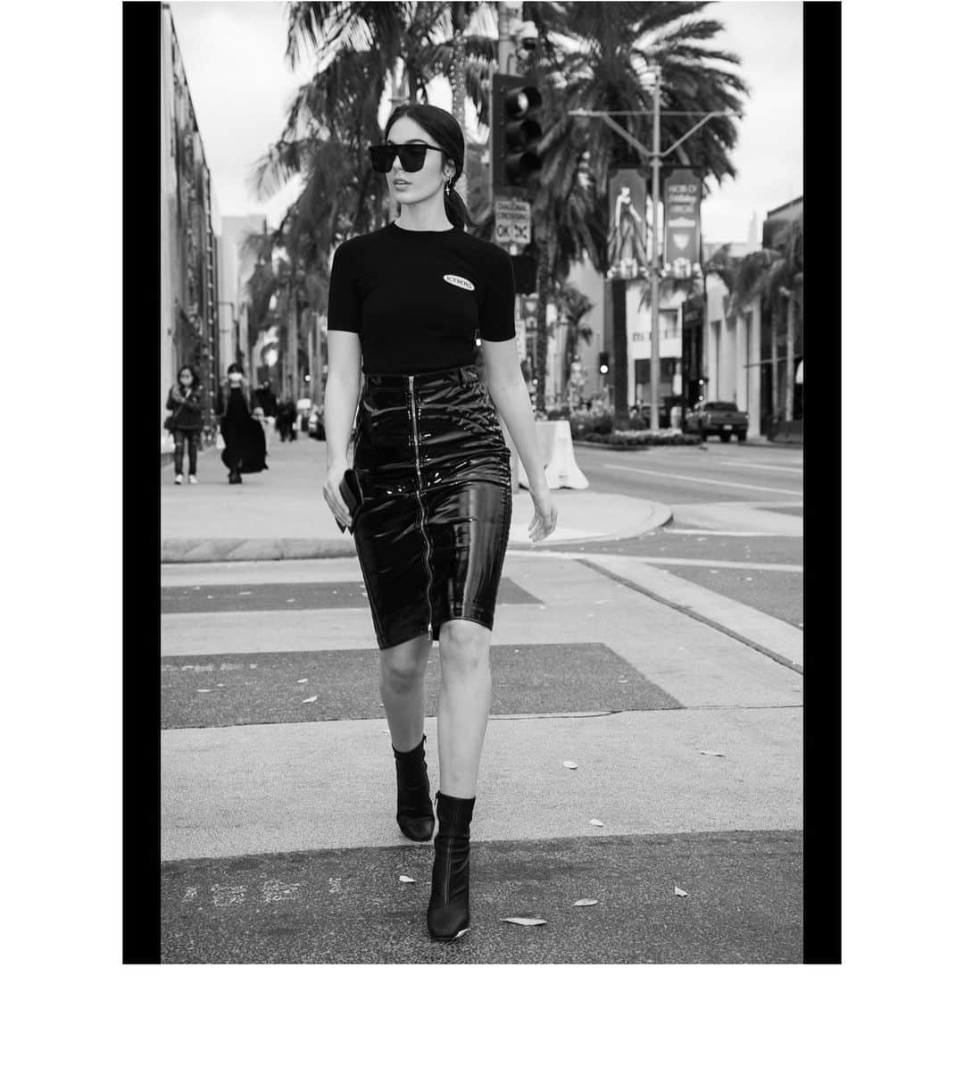 アイスバーグのインスタグラム：「Black & white glam @emma.smithy by @tomasherold #Iceberg1974 #sportswear」