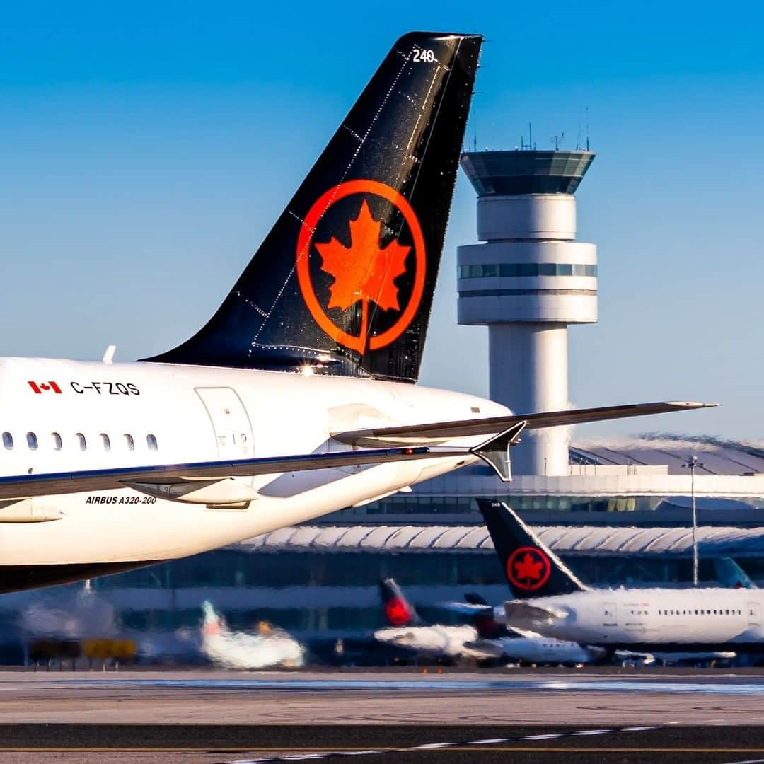 AIR CANADAさんのインスタグラム写真 - (AIR CANADAInstagram)「Heads or tails this is an Airbus A320? Reply with a ✈️ if you think yes!   📸: @delta_bravo_tango . . À vue de nez, est-ce la queue d’un A320 d’Airbus? Si vous pensez que oui, répondez par un ✈️!   📸 : @delta_bravo_tango」1月10日 3時45分 - aircanada