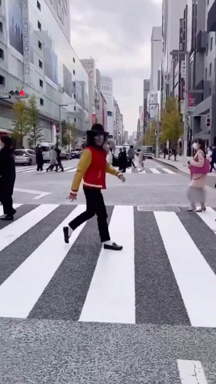 michaeljackton.officialのインスタグラム：「Everyone except me is moonwalking. . #michaeljackton #moonwalker #kingofpop #neverland #thriller #mj #michaeljackson #dangerous #tiktok」
