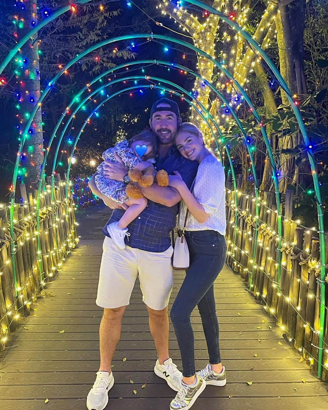 ケイト・アプトンのインスタグラム：「Family time at @palmbeachzoo!」