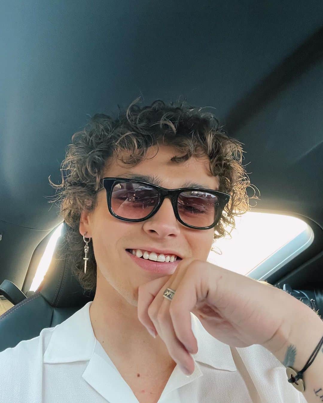 Jonahmaraisのインスタグラム：「:)」