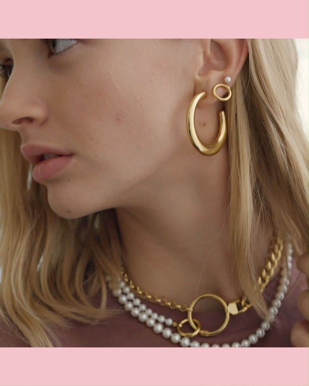 トウスのインスタグラム：「The mix & match trend is here now more than ever. #StayTender #TOUSJewelry #TOUSLovers」