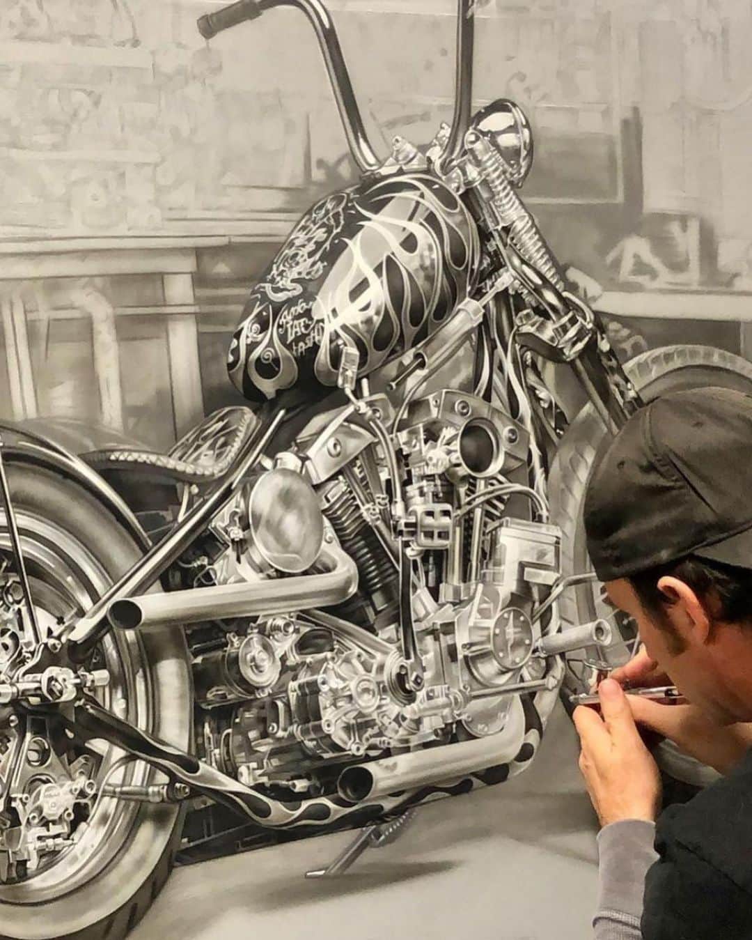 Art Collective Magazineさんのインスタグラム写真 - (Art Collective MagazineInstagram)「Crazy amazing airbrush painting by @air_oil_and_lead 🏍💨 Go follow him and see more of his amazingly detailed pieces! 💥 #artnerdsupport #artnerd #artcollective #motorcycle #motorcycleart #airbrush」1月10日 5時02分 - art_collective