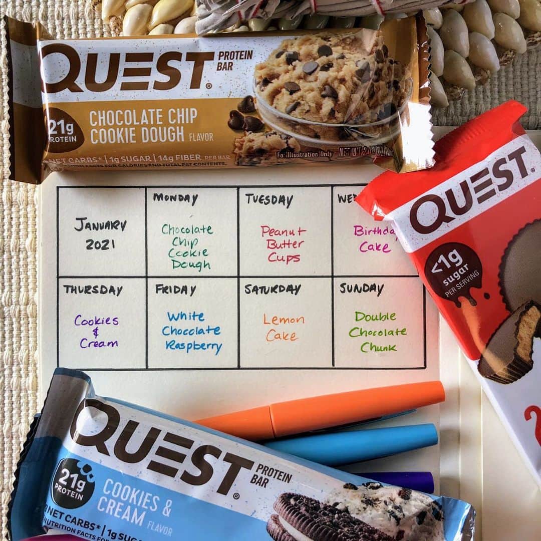 questnutritionさんのインスタグラム写真 - (questnutritionInstagram)「#OnaQuest every day. 💪 Who also plans out which one they’ll be eating? 🤓」1月10日 5時42分 - questnutrition