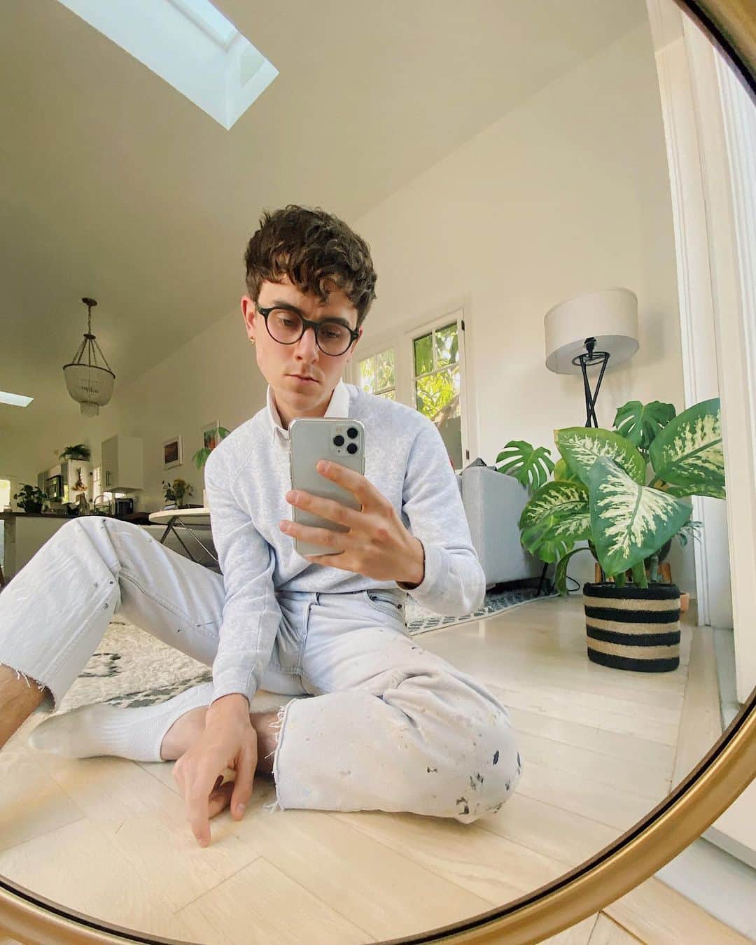 コナー・フランタのインスタグラム：「hey bestie 🌱」