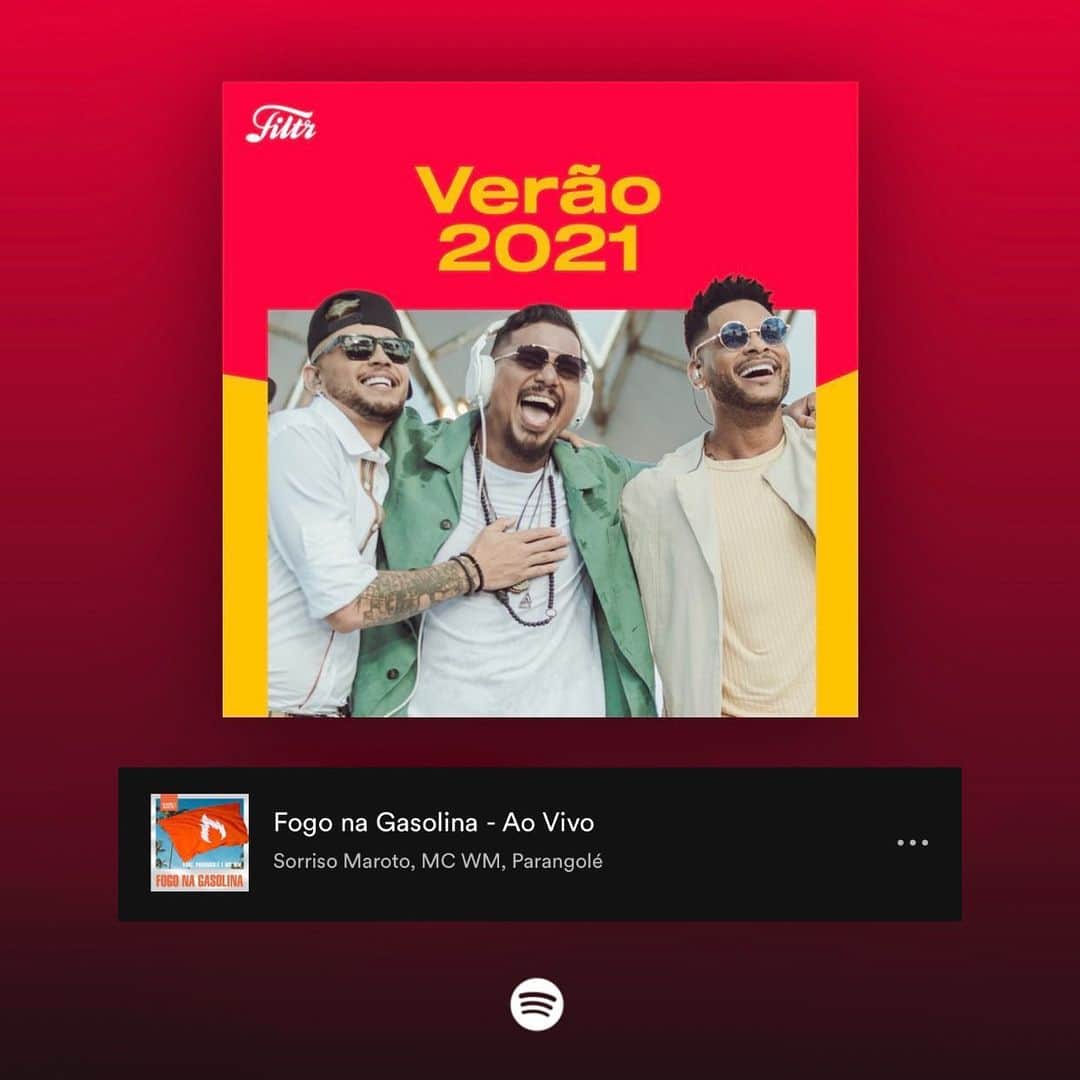 Sorriso Marotoのインスタグラム：「Fogo Na Gasolina 🔥 foi lançada ontem e tá tocando em várias playlist do Spotify! Estamos na Verão 2021, Pagode 2021, Novidades da Semana, Pagodão Baiano e Samba e Pagode.  Obrigado @spotifybrasil e todos os fãs que estão ouvindo sem parar. Vamos com tudo @wmmc e @bandaparangole 👊🏾」