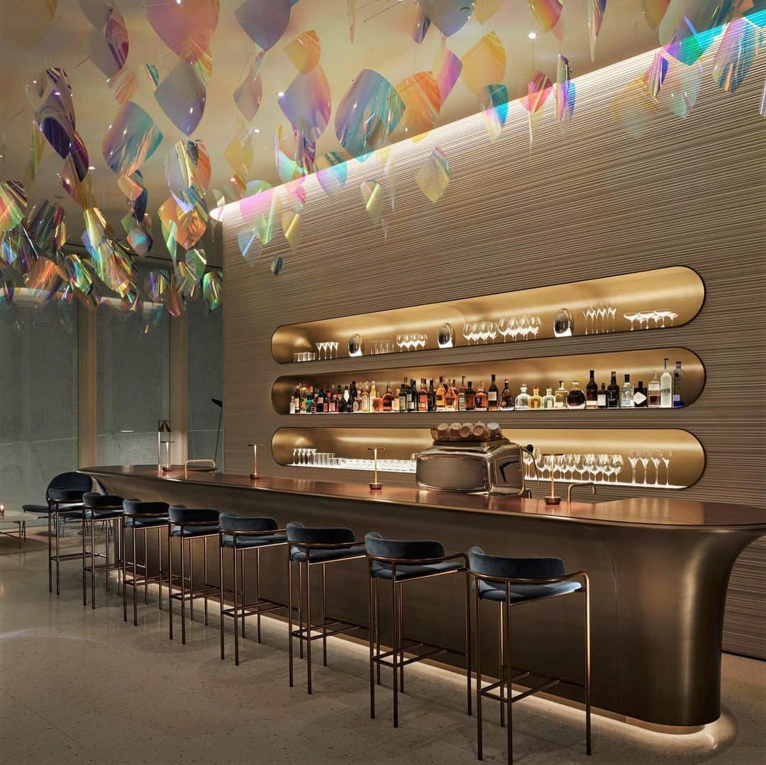 のインスタグラム：「Have a seat. The bar at Le Café V inside the #LVMidosuji store in Osaka, Japan is the perfect place to enjoy a break . Discover more @lecafev」