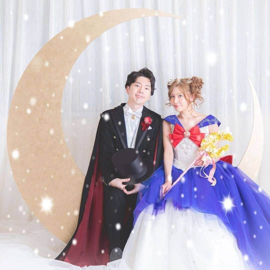 ♡プラコレWedding·⋆*さんのインスタグラム写真 - (♡プラコレWedding·⋆*Instagram)「. @placolewedding【#DRESSY花嫁 】 【#プラコレ】をつけて投稿&フォローしてね♩ . ＝＝＝＝＝＝＝＝ . 美少女戦士セーラームーンコラボドレスって とっても可愛いですよね🌜🐰💕 代官山にある『リトルマーサ / Little Martha』 というフォトスタジオで こんなに素敵に撮影できるんだとか✨ 世界観が再現されていて とても素敵ですよね💕  👗Photo by... @littlemartha_wedding さん . ＝＝＝＝＝＝＝＝ 『#DRESSY花嫁』『#プラコレ』の ハッシュタグをつけて写真をUPしてね✦ 花嫁アプリ『DRESSY by プラコレ』の 記事に掲載＆リグラムされるかも♩ . みなさまからのいいねや保存 コメントをお待ちしています♥ 「このウェディングドレス可愛い！」 「ヘアスタイルも気になる！！」 「今の花嫁さんの流行りは！？」etc. . ＝＝＝＝＝＝＝＝ 花嫁アプリでは、 プロのアドバイザーに結婚式の相談を何度でも♡ ウェディングドレスの記事や、 自分のウェディングレポを残せちゃう♡” . ＞＞＞TOPのURLからcheck ⋈ @placolewedding ＞＞＞結婚のご相談は プラコレウェディングアドバイザーへ♡ @wedding_adviser ＞＞＞ウェディングレポを残したいなら、 farny by プラコレをcheck ✎ @farny_wedding ＞＞＞ウェディングアイデア＆DIYは ドレシーアイデアcheck ❁ @dressy_idea >>>素敵なドレスに出会いたい花嫁さま♡ @dressyonline_をcheck . ＝＝＝＝＝＝＝＝＝＝＝＝＝＝＝＝ . #プレ花嫁 #卒花 #花嫁 #卒花嫁 #結婚 #結婚式 #結婚準備 #花嫁準備 #weddingtbt #2021冬婚 #2021春婚 #ブライダル #前撮り #セーラームーン #セーラームーンウェディング #sailormoonwedding #美少女戦士セーラームーン #タキシード仮面 #マリアローザ #セーラームーン世代 #sailormoon #月に代わってお仕置きよ #フォトウェディング #スタジオ前撮り #スタジオフォト #フォトウェディング」1月10日 17時42分 - placole_dressy