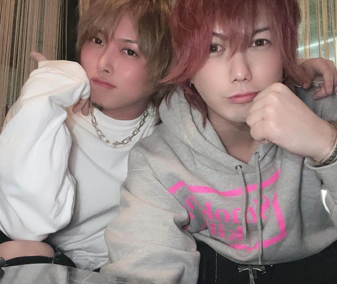 のインスタグラム：「2021🙏⛩🌅 . 今年もよろしくお願いします💋」