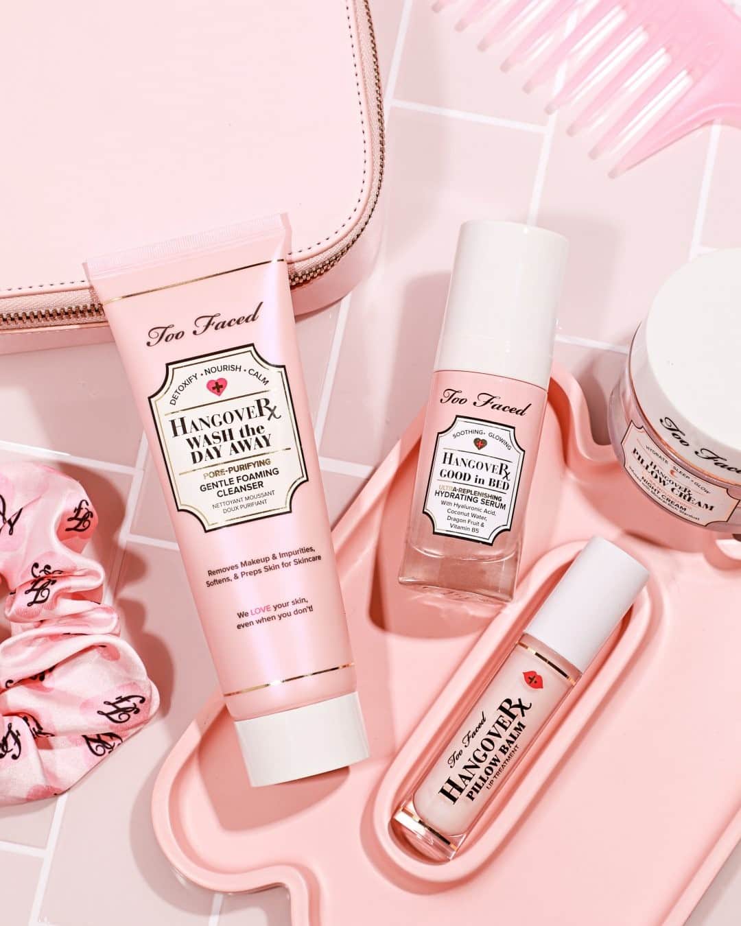 Too Facedのインスタグラム：「Saturday night plans in full effect ✔️ Complete your self-care routine with our hydrating & nourishing Hangover Skincare! 💖 #tfhangover #toofaced」