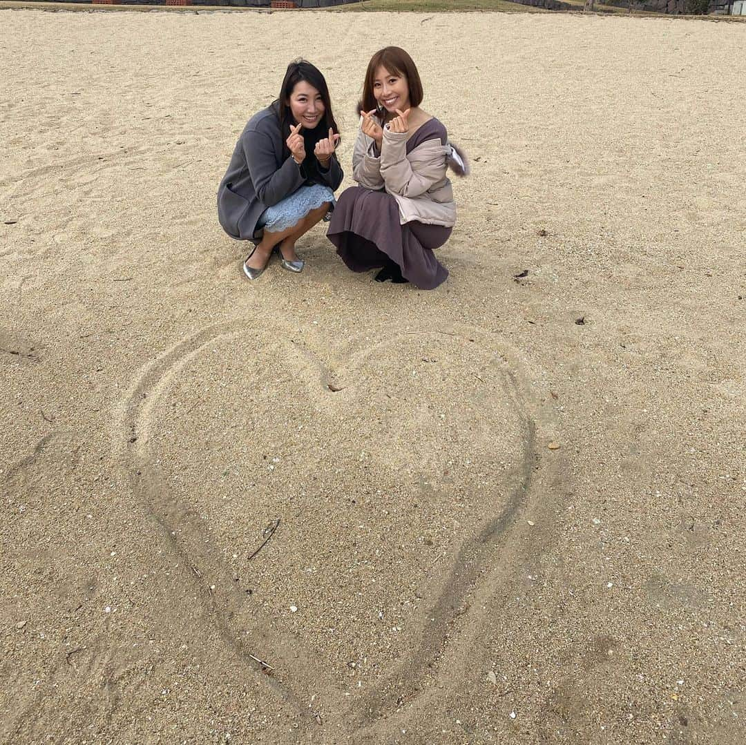 yurieさんのインスタグラム写真 - (yurieInstagram)「おはようございます☺️⭐︎  パサージュ琴海でのゴルフコーデ&コテージ❤️☺️  海の前で最高でした❤️🌊🏝  今度は夏に行きたい☺️  ウェアは @descentegolf の✨ このバイザーは耳当ても付いていてあったかいの〜💕  ニット帽だとチクチク痒くて気になるから、今年の冬はこのバイザー愛用してます☺️💕  #パサージュ琴海　#ゴルフウェアコーデ　#ゴルフ旅　#コテージ　#海　#ゴルフ女子　#ゴルフスイング  #ゴルフウェア　#ゴルフコーデ #デサントゴルフ　#デサントゴルファー」1月10日 9時49分 - yurie808golf