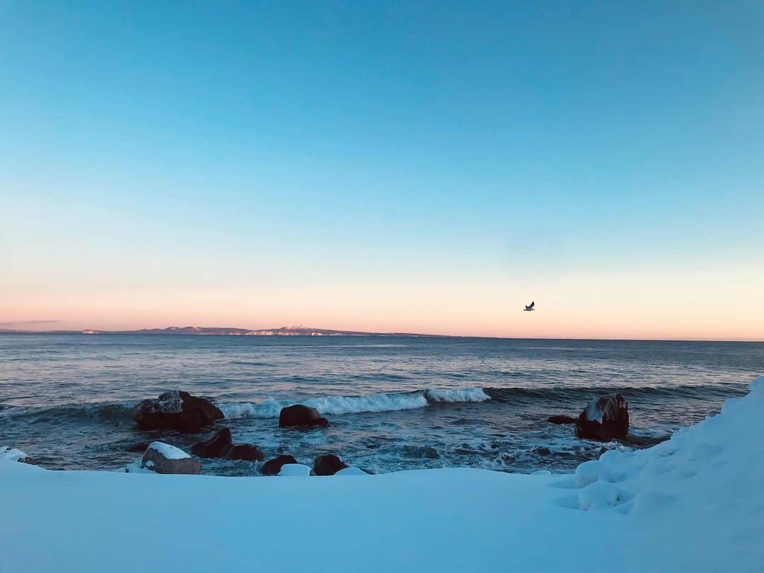 Beverlyさんのインスタグラム写真 - (BeverlyInstagram)「This picturesque view 💖 Thank you Rausu!  #うるとらうす　#羅臼町　#Rausu」1月10日 10時47分 - beverly_official_