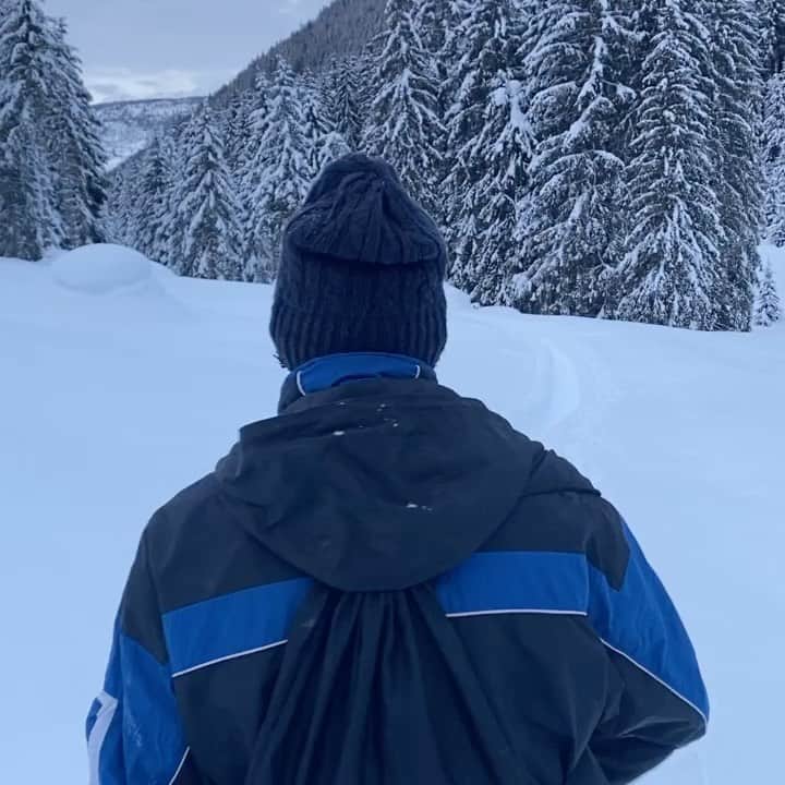 ジェームスロングのインスタグラム：「Snow hoe Franco. X」
