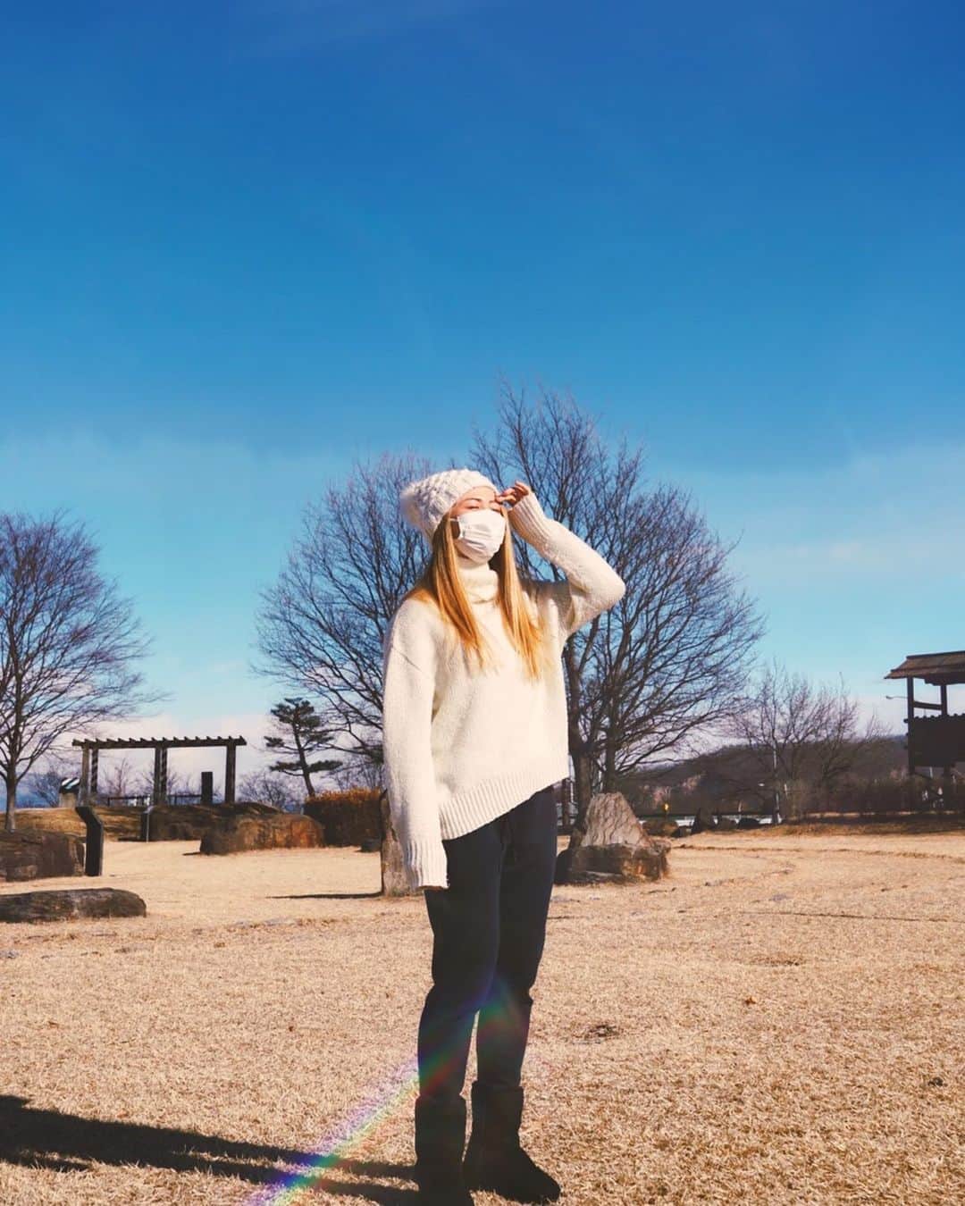 倉地美晴さんのインスタグラム写真 - (倉地美晴Instagram)「・ 太陽出るとあったかいんだよな〜🌞✨  #長野 #長野県 #飯山 #飯山市」1月10日 11時10分 - miharu_kurachi