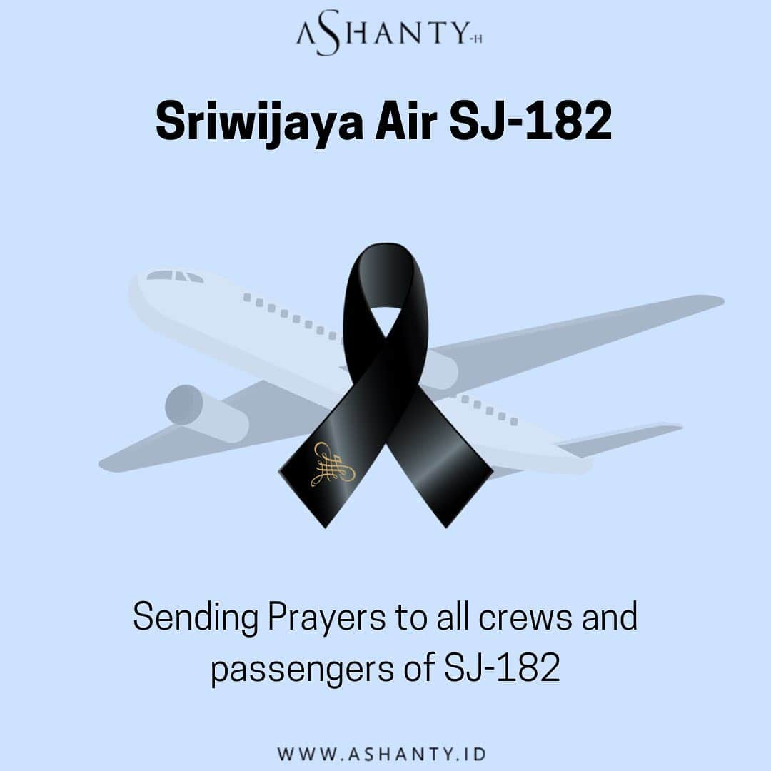 ASHANTY BEAUTY CREAM OFFICIALさんのインスタグラム写真 - (ASHANTY BEAUTY CREAM OFFICIALInstagram)「Sending Prayers to all crews and passengers of SJ-182 🖤  #ashantyid」1月10日 11時20分 - ashanty.store