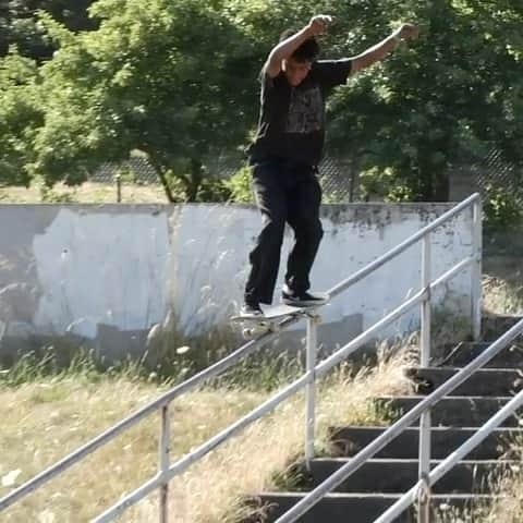 スラッシャーのインスタグラム：「👉🏾 @tgip_ as seen in GENESIS 2 📼 Filmed by @dudefromthe206」