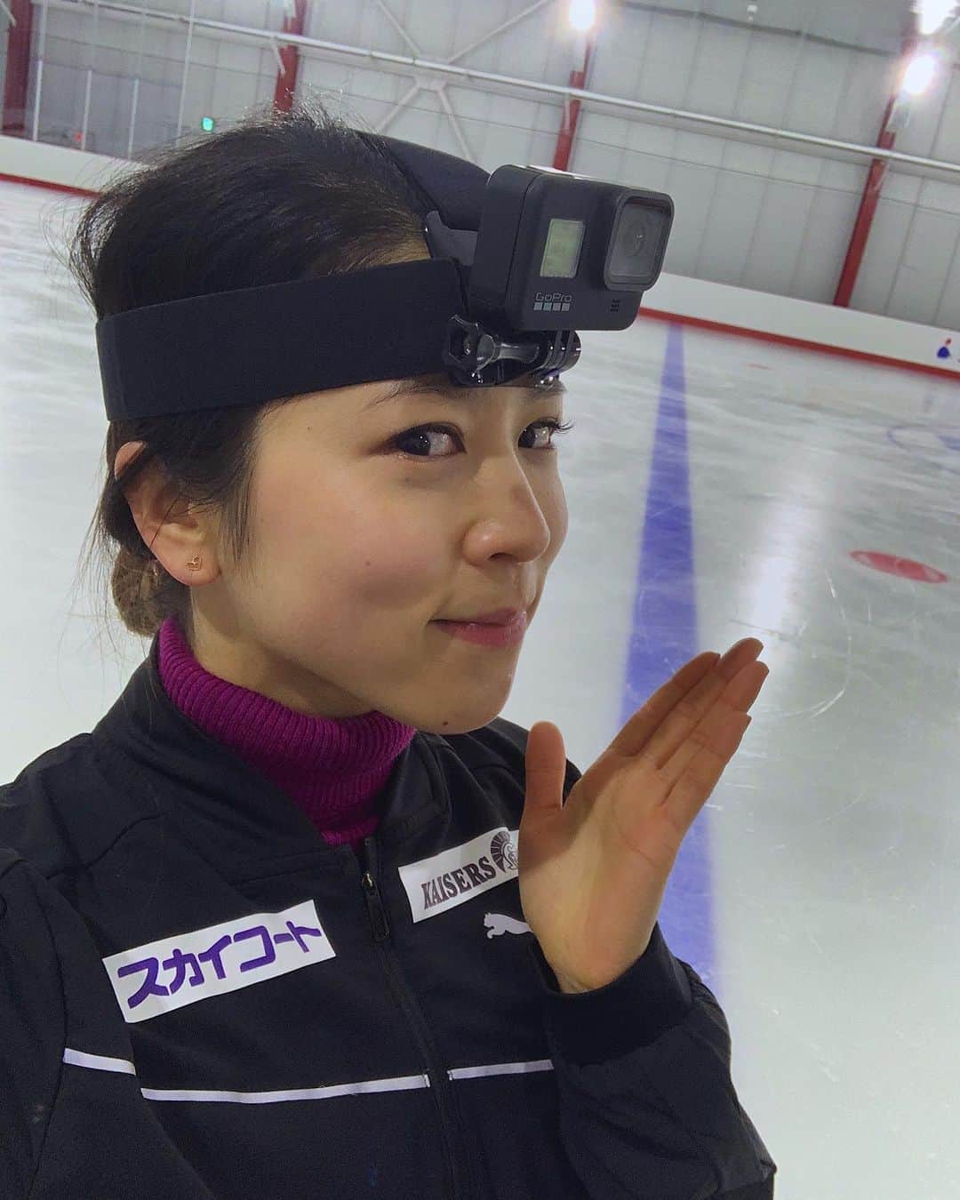 村元哉中のインスタグラム：「⠀ スカイコート Presents 2021 初滑りスペシャル⛸⭐️ いよいよ明日 19:30〜 配信開始！ 内容盛り沢山です！👀💖   ⠀ 配信情報はこちら！↓ https://eplus.jp/sf/word/0000146945」