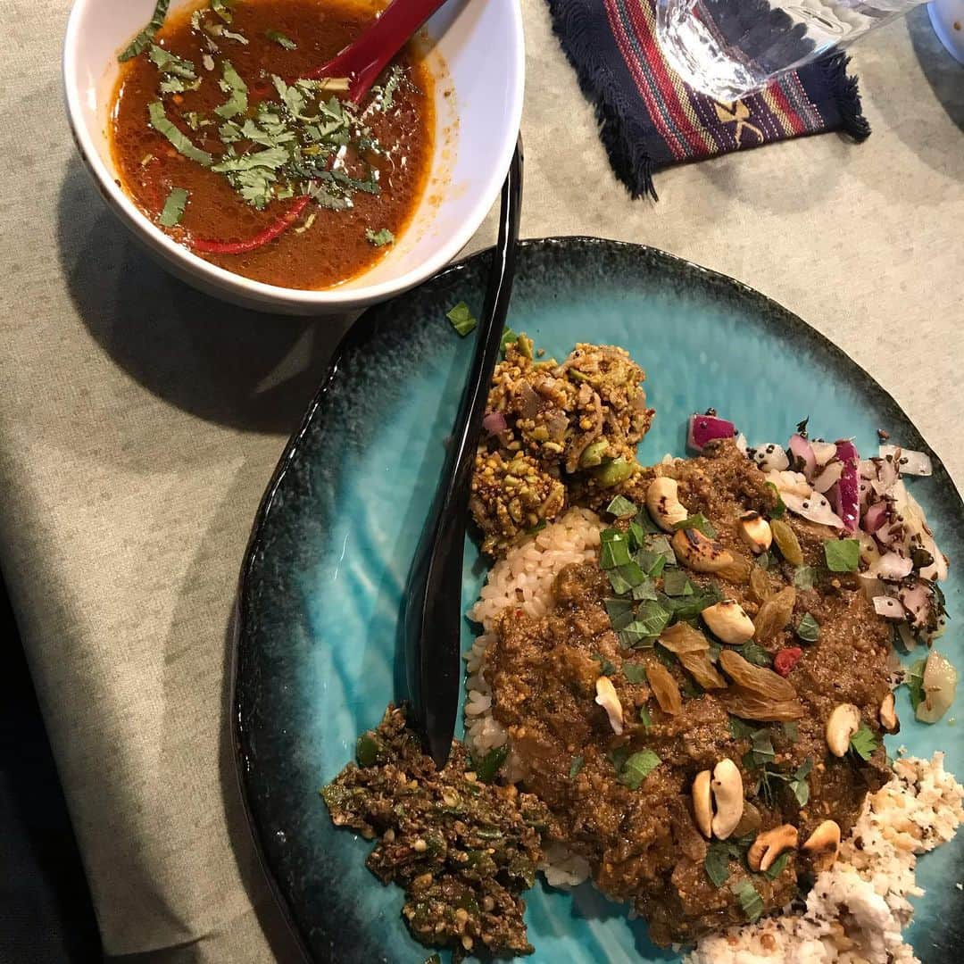 青木真也さんのインスタグラム写真 - (青木真也Instagram)「新年初プンジェ。ヨーグルトマトンとザクロ。#currypunje #カレー#青木真也 #curry #池袋#onehundredathletic」1月10日 12時15分 - shinya050983