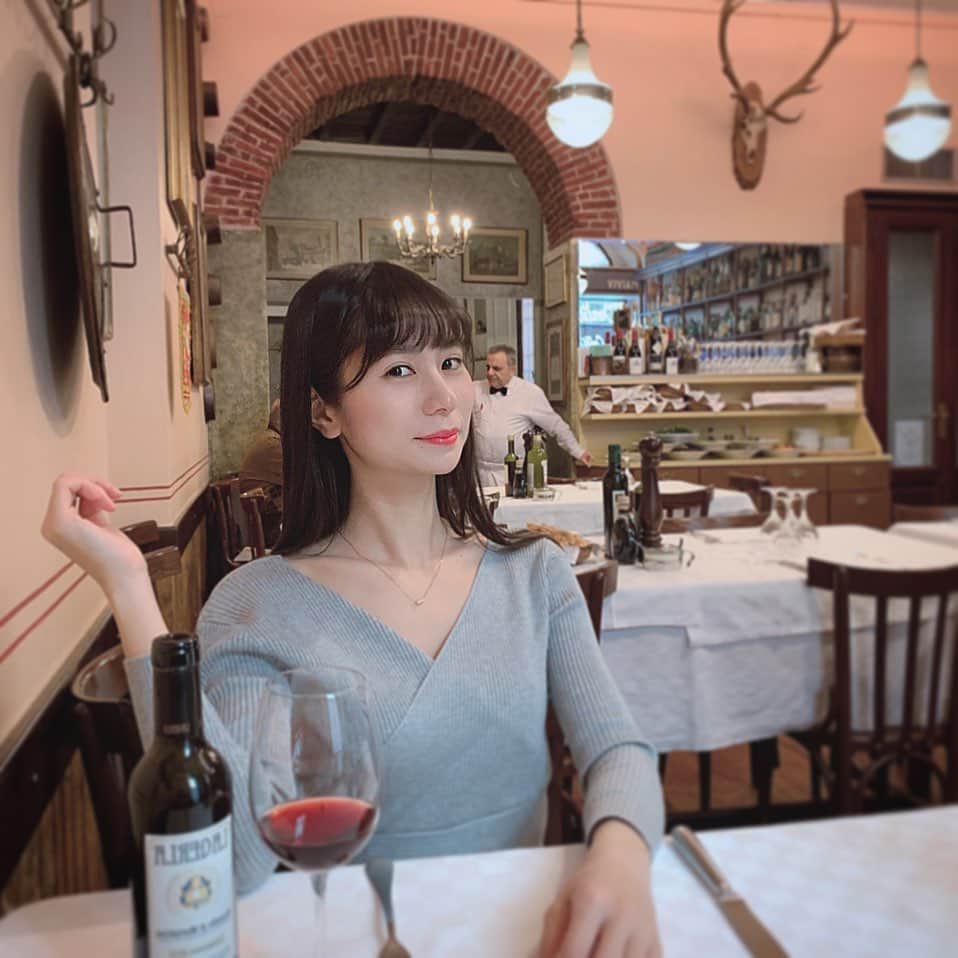 高瀬友規奈のインスタグラム：「It was those days we had wine all day everyday🙂 ・ ・ ・ 毎日毎食ワインを飲み続けた思い出。 #tb#italy#milano」