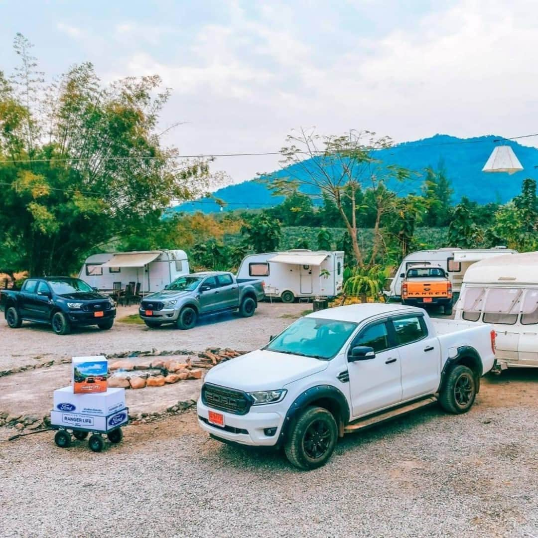 Ford Thailandさんのインスタグラム写真 - (Ford ThailandInstagram)「🌄 🏕⛺ แค้มปิ้งบรรยากาศดีแบบนี้กับฟอร์ด เรนเจอร์ #หลงเต๊นท์ #จุดกางเต็นท์ #ฟอร์ดเรนเจอร์ #FordRangerThailand #FordRanger」1月10日 12時43分 - fordthailand