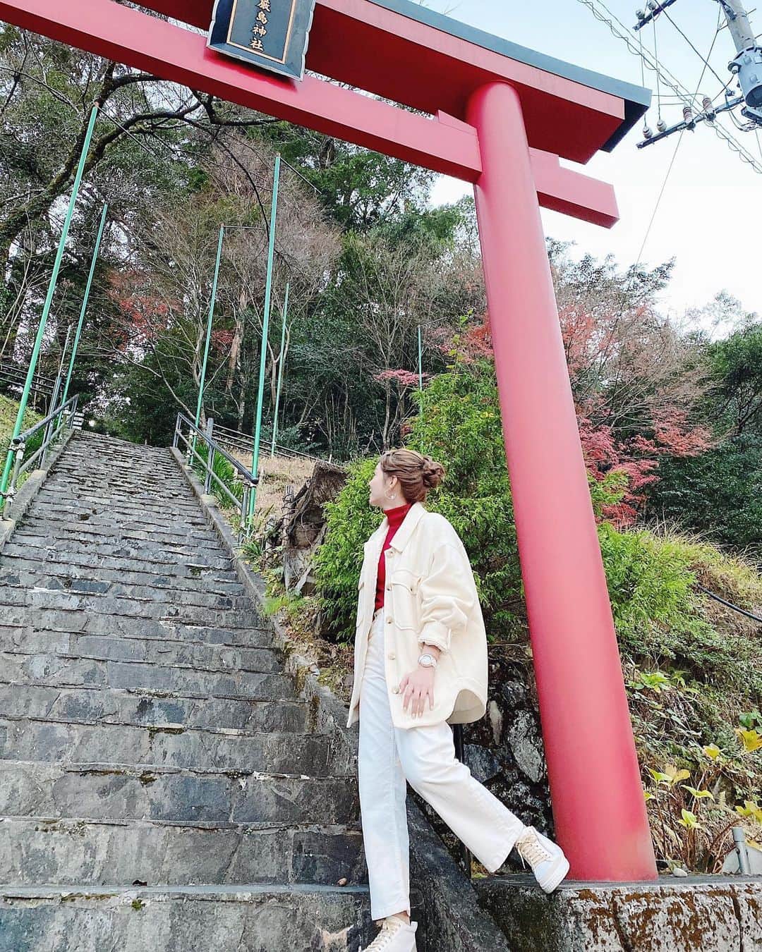 利水翔さんのインスタグラム写真 - (利水翔Instagram)「. .  深夜にも関わらず見ていただいた方﻿ 本当にありがとうございました✨🥰﻿ ﻿ 私は東京で﻿ オンタイムでは見れないのですが🥺﻿ ﻿ 素晴らしい日本を﻿ もっとわかりやすく紹介できるように﻿ これからも頑張ります💪﻿ 応援よろしくお願い致します❤️﻿ ﻿ 来週もあるので是非見てください！✨﻿ ﻿ ﻿ ﻿ ﻿ ﻿ ﻿ ﻿ #enjoy #smile﻿ #ootd #happy﻿ #fishing #angler﻿ #selfie  #fation ﻿ #旅番組 #東海テレビ﻿ #GoToニッポン﻿ #冬 #私服 ﻿ #コーディネート #offshot﻿ #釣りガール #利水つばさ﻿ #釣り#ツリジョ﻿ #ファインダー越しの私の世界」1月10日 18時22分 - tsubasa.toshimizu